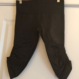 Lululemon crops